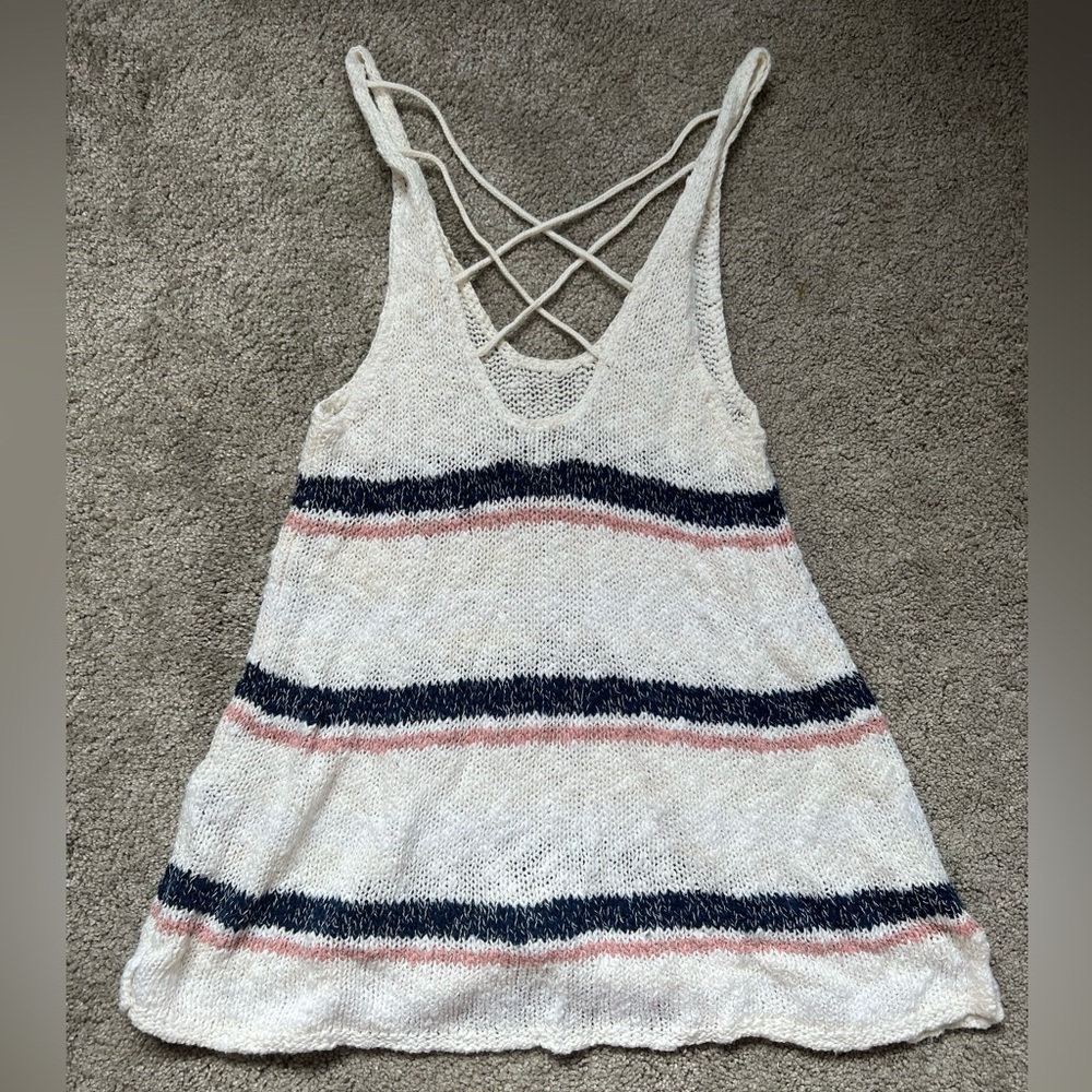 White American Eagle tank, w blue & pink stripes, perfect for beach a top!!